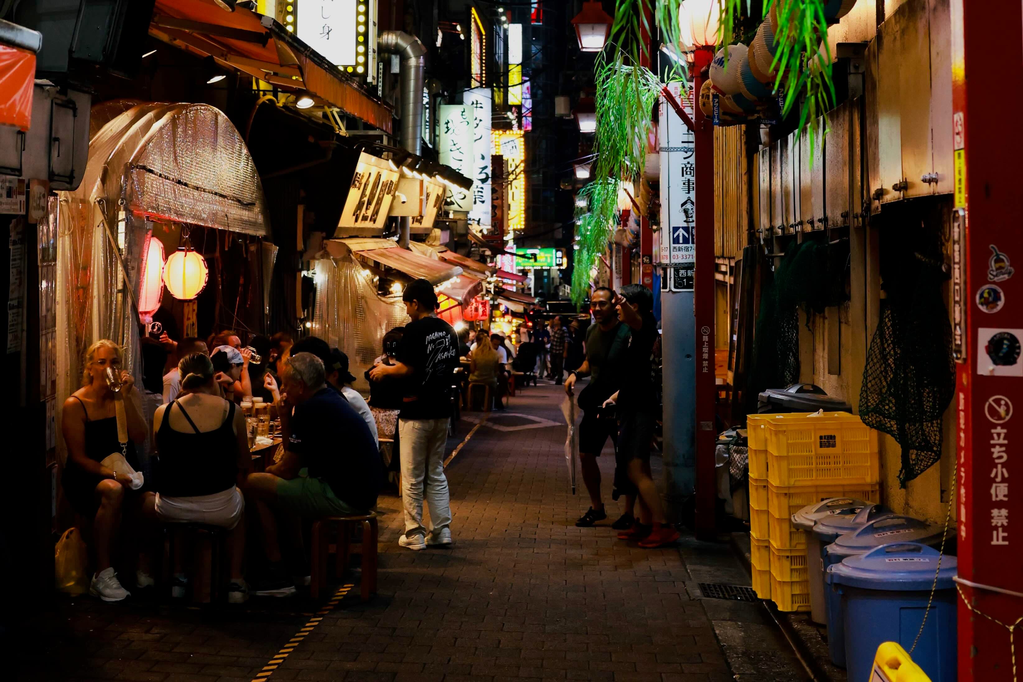 A narrow alley in Shinjuku at night